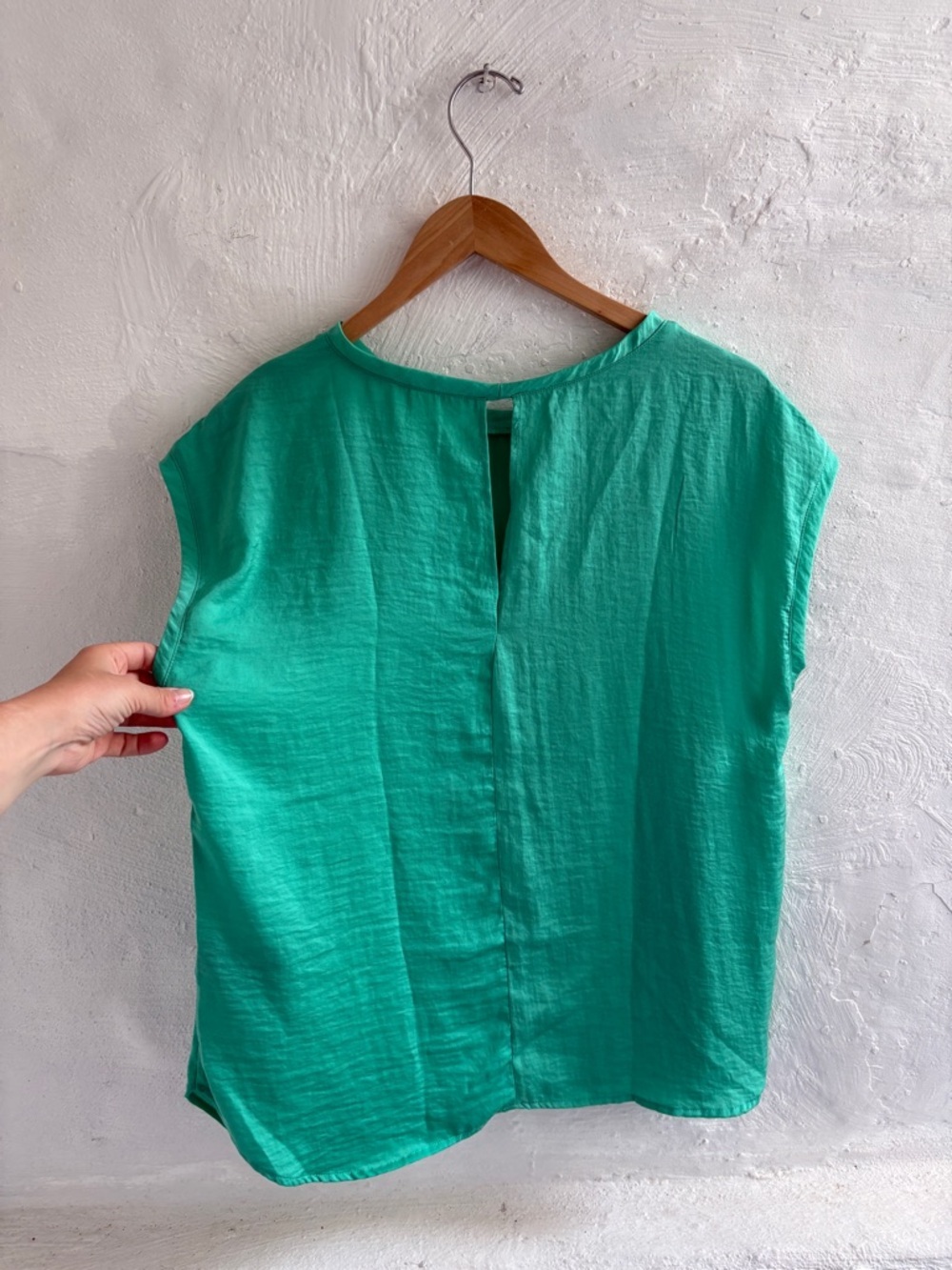 Woman’s beautiful spring H&M blouse - Picture 7 of 10